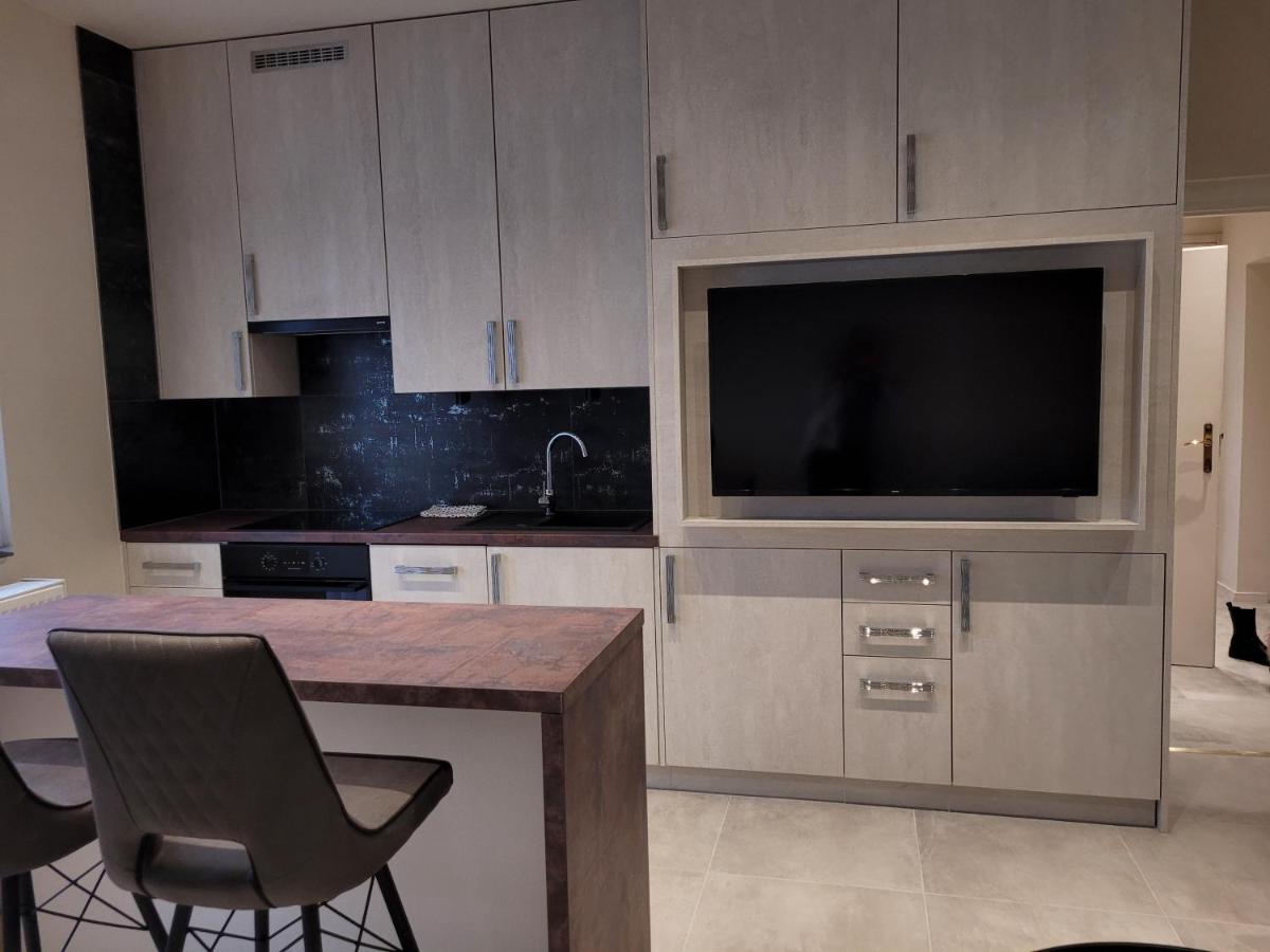 Lara II Apartman Debrecín Exteriér fotografie