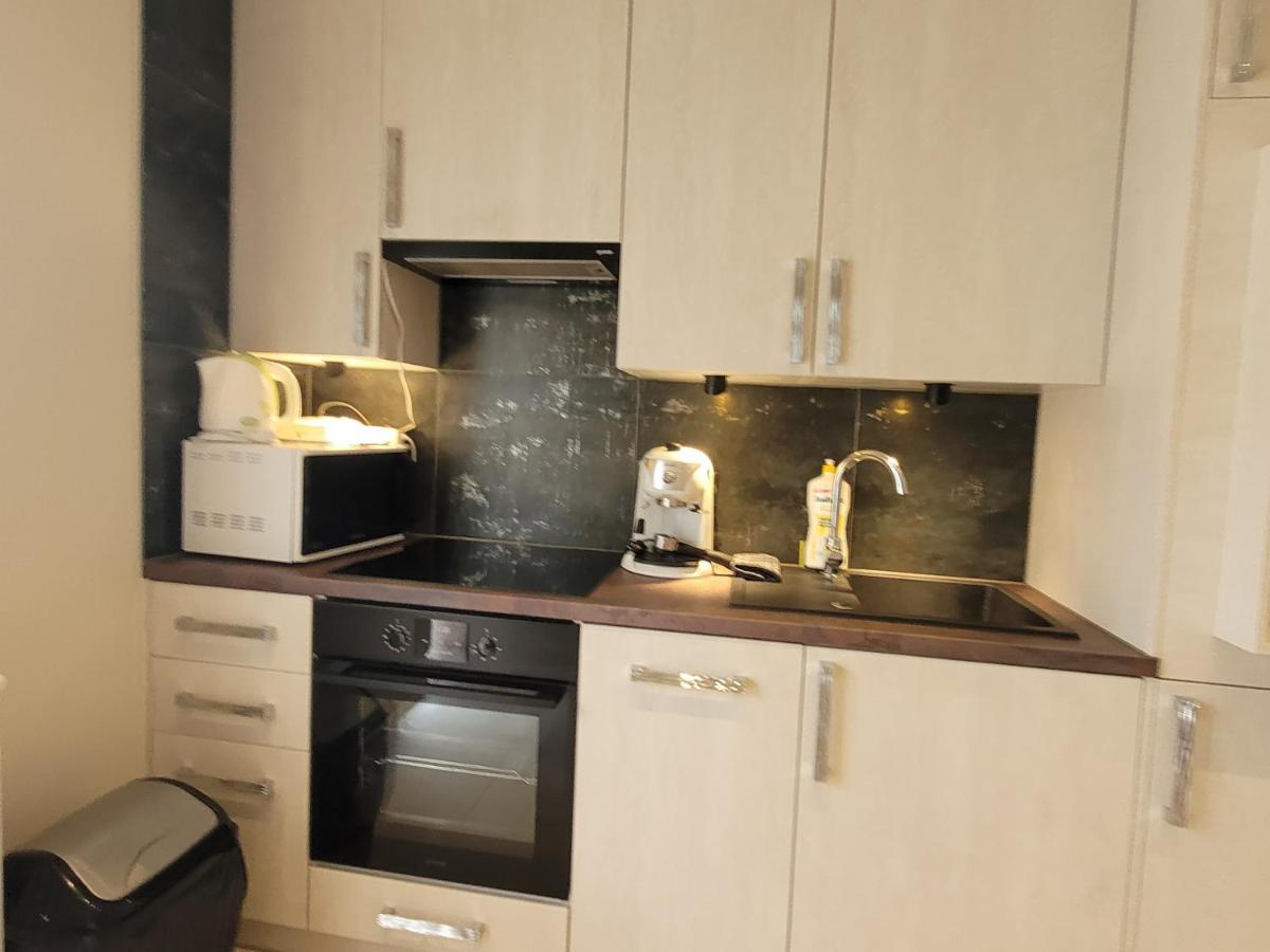 Lara II Apartman Debrecín Exteriér fotografie