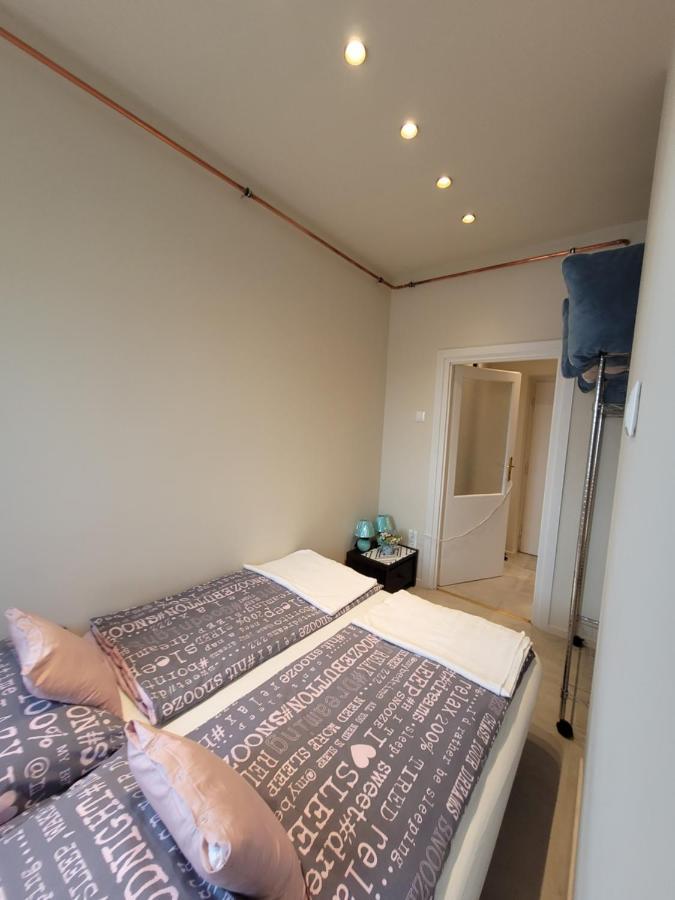 Lara II Apartman Debrecín Exteriér fotografie