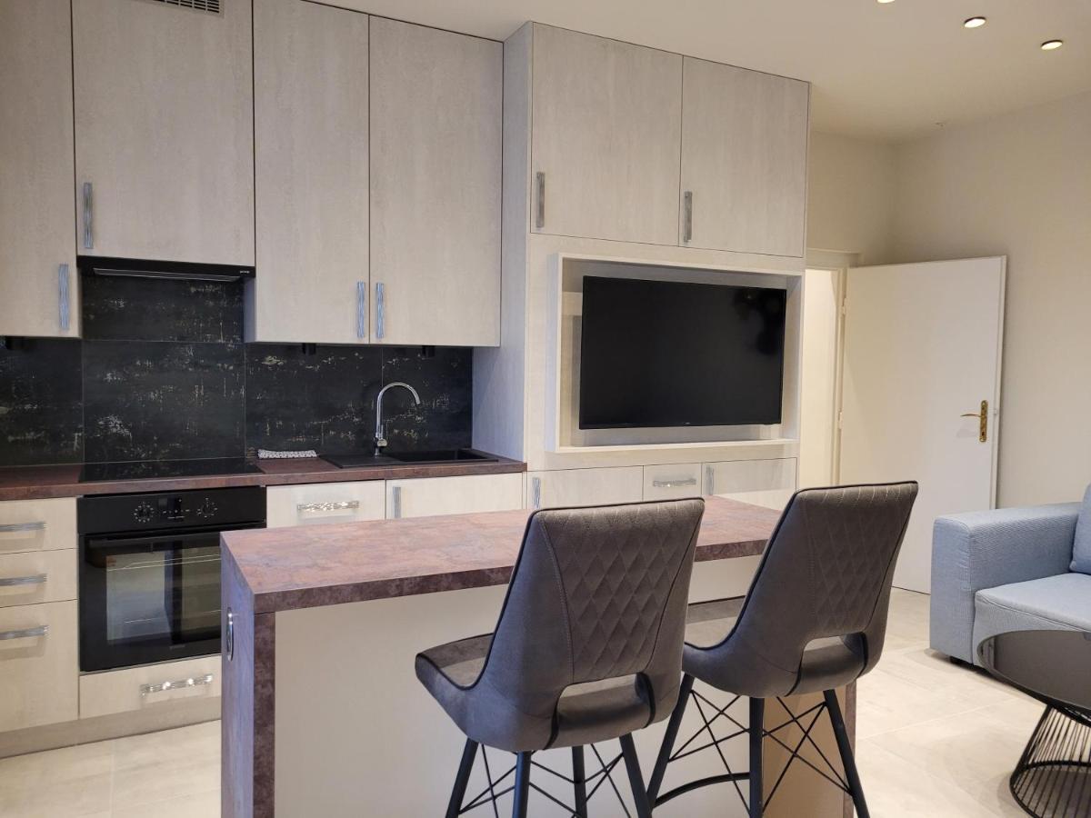 Lara II Apartman Debrecín Exteriér fotografie